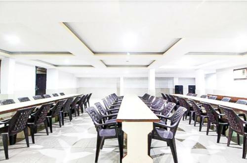 Hotel Delux Plaza By Wb Inn