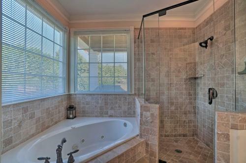 Beautiful Hiawassee Home With Mountain Views!
