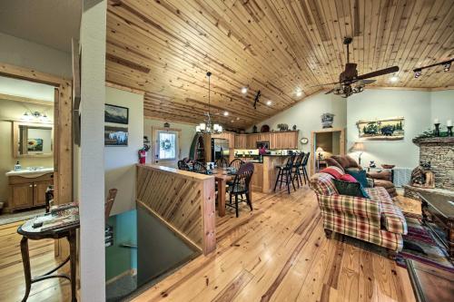 Hiawassee Haven With Deck And Private Hot Tub!