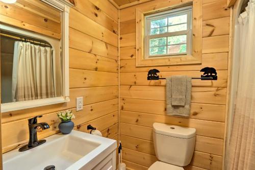 Deja View Cabin With Hot Tub Pets Welcome!