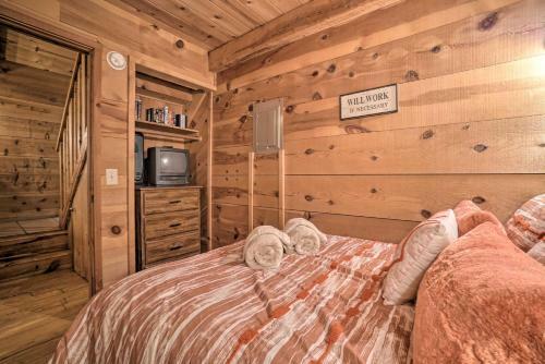 Tranquil Nw Georgia Cabin With Private Hot Tub