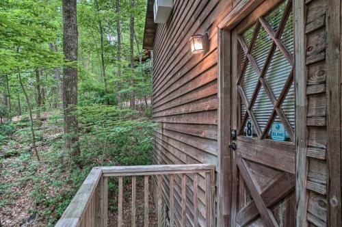 Tranquil Nw Georgia Cabin With Private Hot Tub
