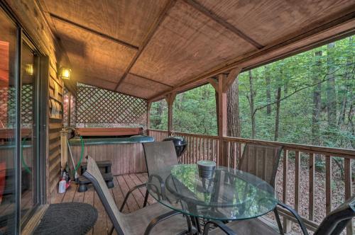 Tranquil Nw Georgia Cabin With Private Hot Tub