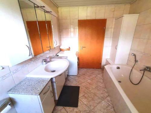 Comfortable Apartment In G�rwihl With Terrace