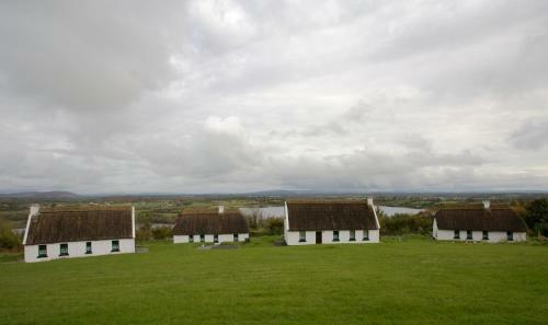 Corofin Lake Cottages