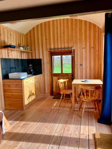 Shepherds Hut In A Private Meadow With Sea Views