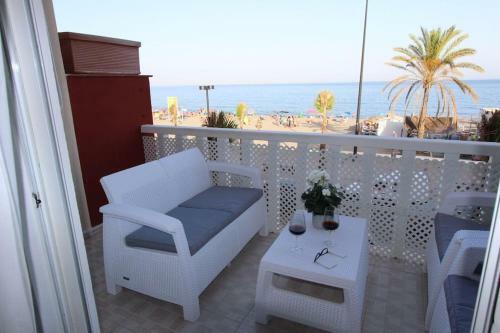 Lujosa Vivienda En Primera L�nea De Playa