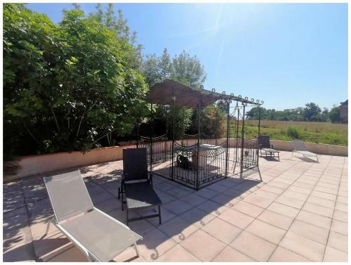 Hostal Chambre Du Pigeonnier Avec Acc�s Piscine !