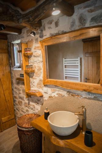 Villa Karyoupolis Lounge Cave House