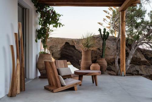 Villa & Bungalow On Sea, Saint Anna Beach