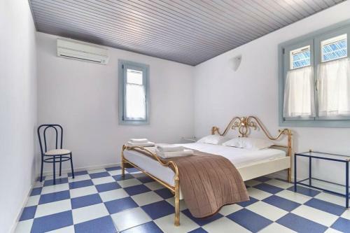 Santa Maria No10 In Paros