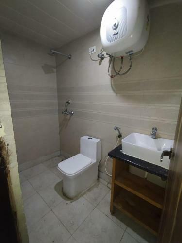 Golden Cherry Hotel