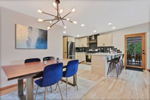 Professionally Designed Central Boise 4 Bedroom Custom Home