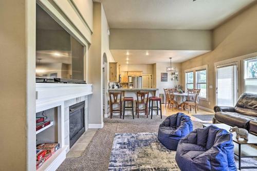 Meridian Home With Games And Patio Pets Welcome!
