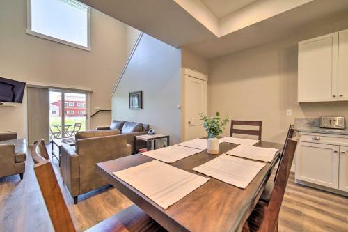 Modern Swan Valley Townhome With Walking Trails