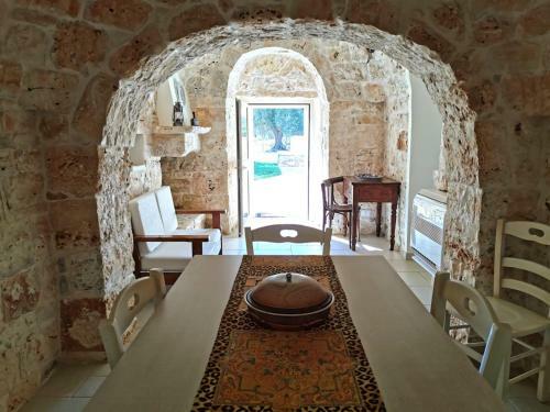 Villa Antico Trullo Ristrutturato Con Piscina E Giardino