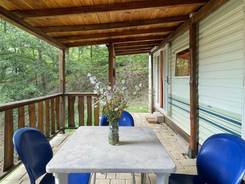Pleasant Mobile Home In Toscana With Shared Pool