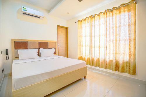 Hotel Fabescape Panchkula Motel