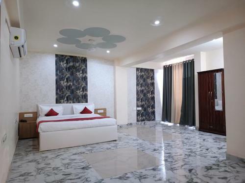 Hotel The Divine Residency