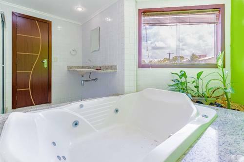 Gb68 - �tima Casa 4 Quartos Com Piscina E Churrasqueira
