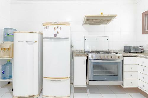 Gb68 - �tima Casa 4 Quartos Com Piscina E Churrasqueira