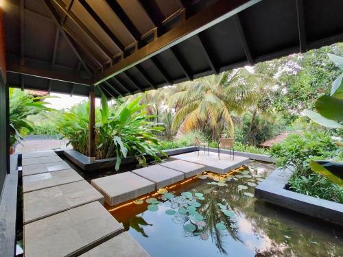 Villa Saffronstays Kimaya