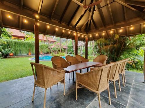 Villa Saffronstays Kimaya