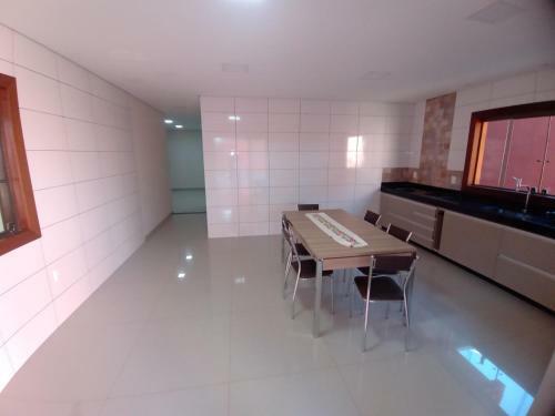 Casa Com Piscina Sauna Com Acesso Ao Rio Pr�ximo.