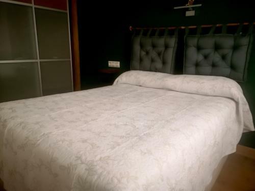 Manhattan. Apartamento En Urb, Con Piscina