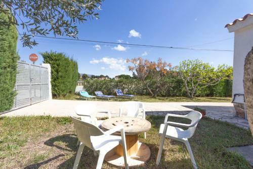 Casa Familiar Con Amplio Jard�n Av 3 Calas