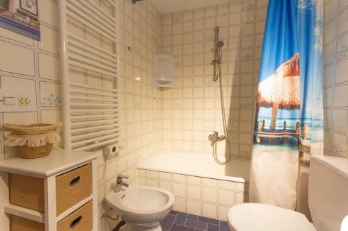 Casa Familiar Con Amplio Jard�n Av 3 Calas