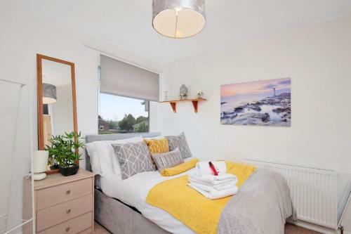 The Canterbury Gem House With Hot Tub