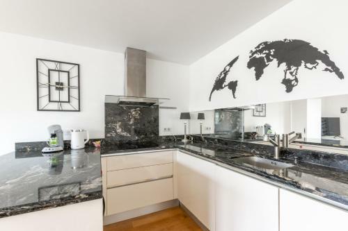 Apartamento Plaza Fontaine Rouge 03