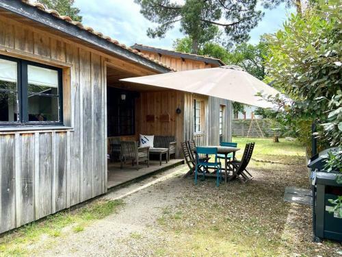 Claouey, Quartier Jane De Boy, � 200 M Du Bassin
