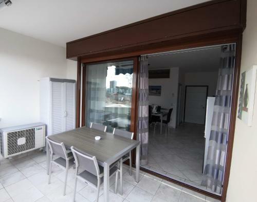 Luxury Apartment In Front Of The Beach