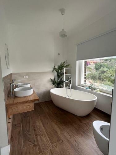 Blanca Beach Villa