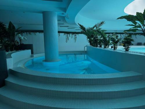 Lans Apartments Hanza Tower Pool Jacuzzi