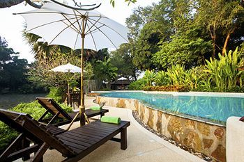 Hotel Lampang River Lodge