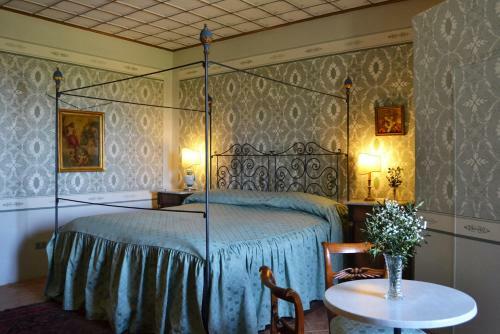 Bed & Breakfast Charming Villa Marcialla