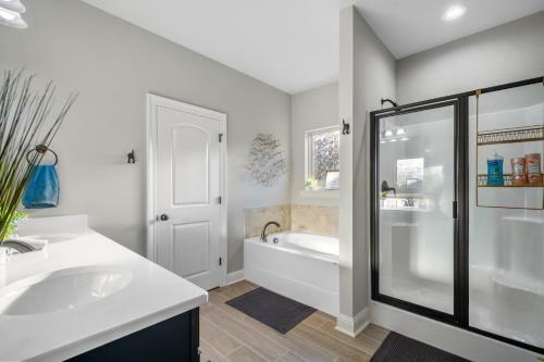 Central, New & Modern: Your Space Away From Home!!
