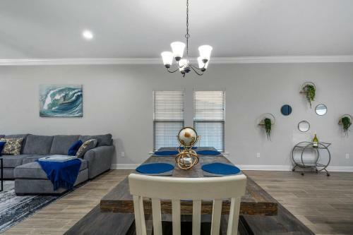 Central, New & Modern: Your Space Away From Home!!