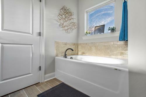 Central, New & Modern: Your Space Away From Home!!