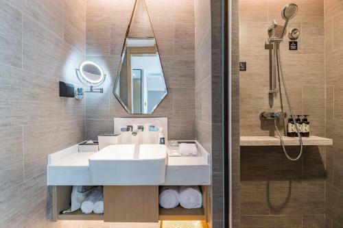 Atour Hotel Suzhou North High-speed Railway Station