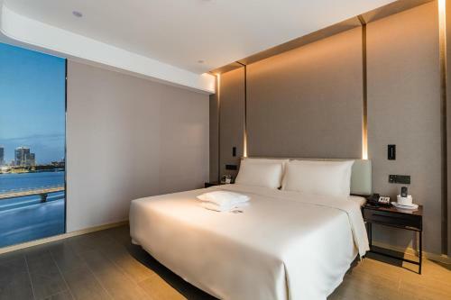 Atour Hotel Suzhou North High-speed Railway Station