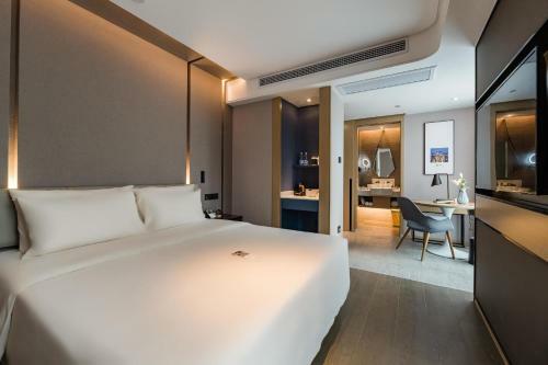 Atour Hotel Suzhou North High-speed Railway Station