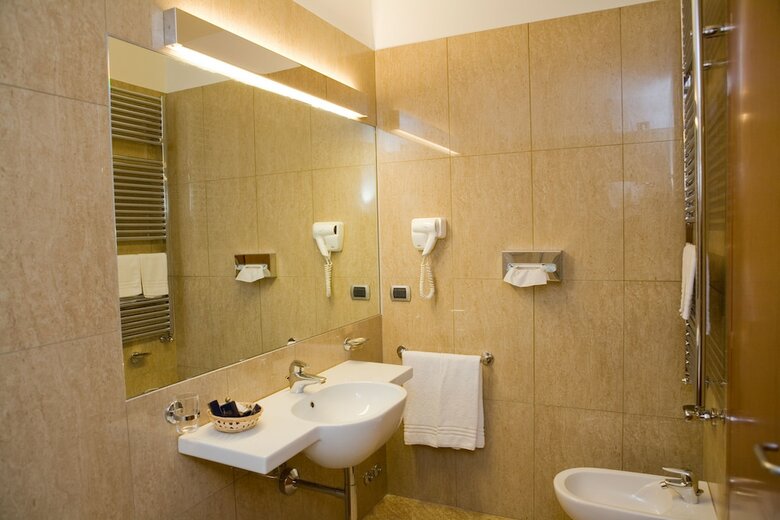 Hotel Airone