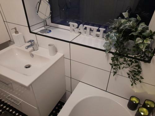 Cosy 4 Bed House 15 Min To Manchester Centre