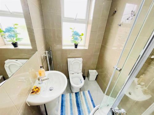 Apartamento Bijou Full Flat With A Private Kitchen And Bathroom - Free Parking