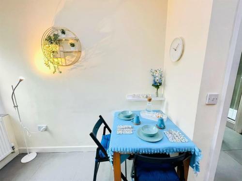 Apartamento Bijou Full Flat With A Private Kitchen And Bathroom - Free Parking
