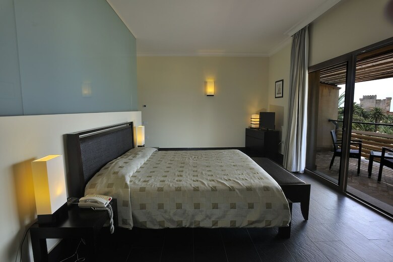 Hotel Falconara Charming House & Resort